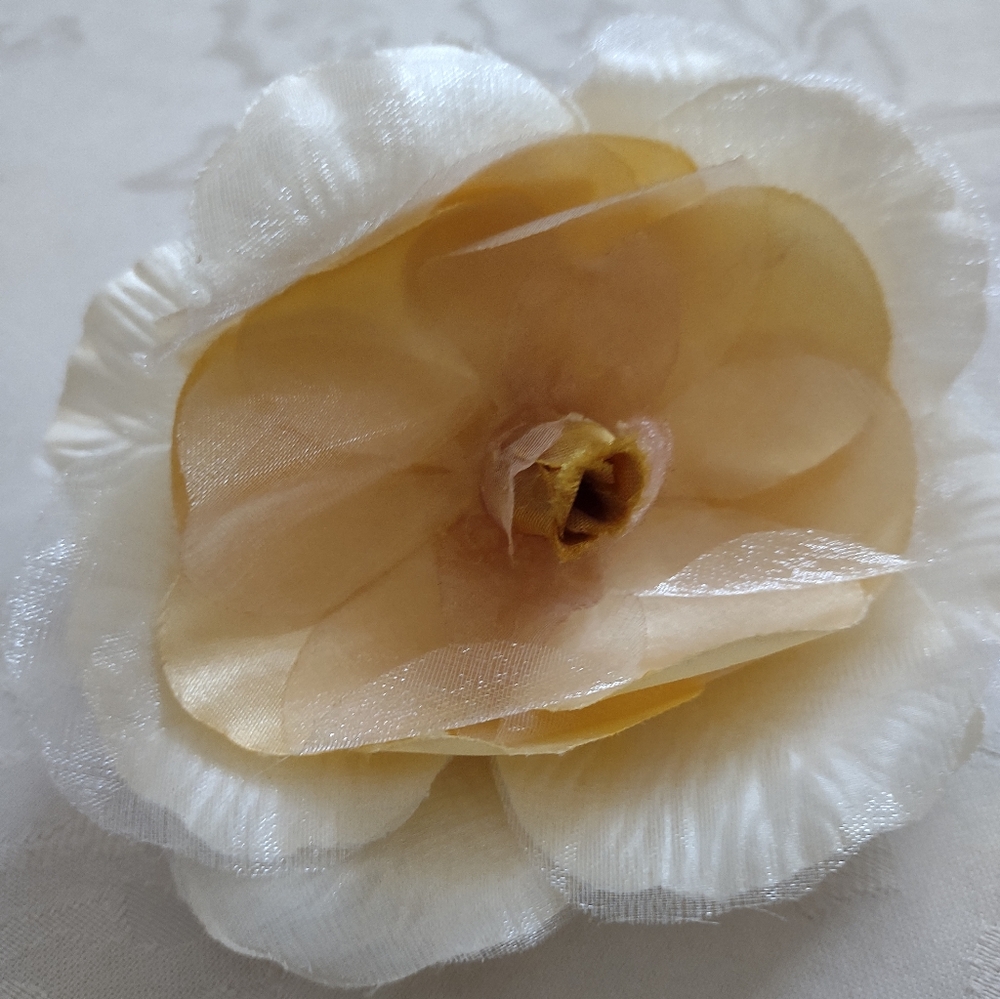 Organza Fabric Flower Pin Accesories